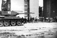 opstand Berlijn, Sovjet tank