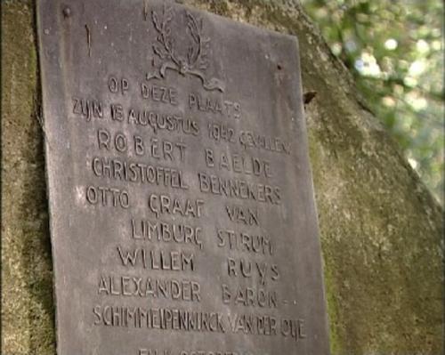 Gedenksteen voor de geexecuteerde gijzelaars, in de bossen van Goirle