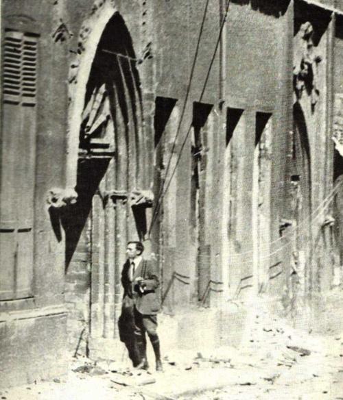 Lambertus Mokveld bij de verbrande bibliotheek van Leuven (begin september 1914)