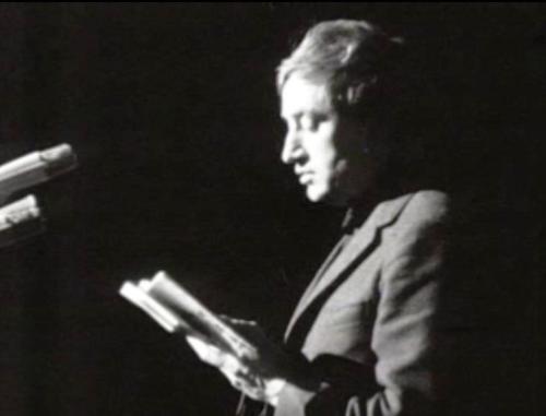 Optreden Cees Nooteboom bij &quot;Poëzie in Carré&quot; (VPRO, 1966)