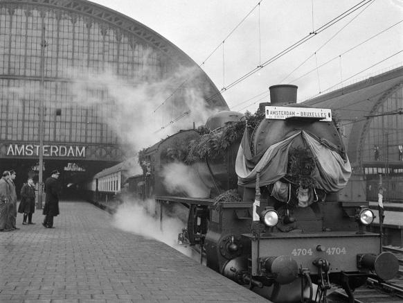 Eerste Pullman trein naar Brussel 1945