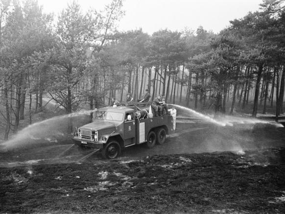 Bosbrand bij t Harde op de Veluwe 1970