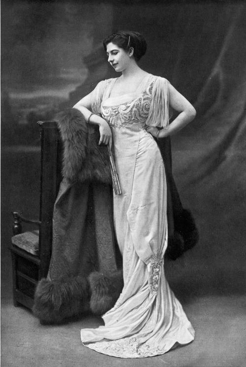 Mata Hari in 1910