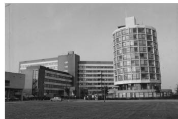 foto van flatgebouw waar zusters in werden ondergebracht