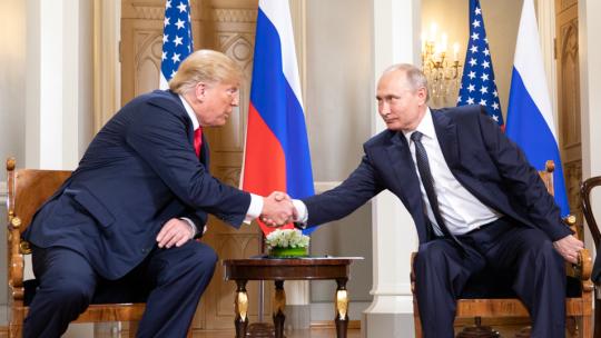 Trump en Poetin tijdens besprekingen Helsinki 2018