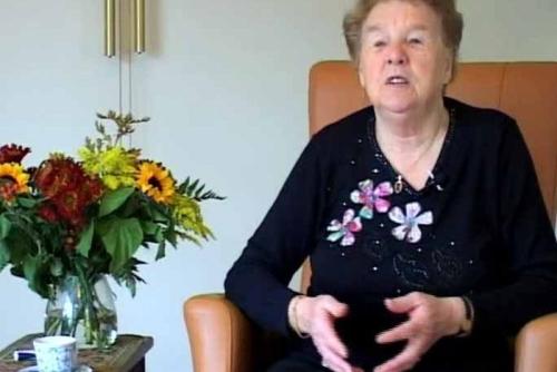 Dienstmeisjes voor dag en nacht - Andere Tijden