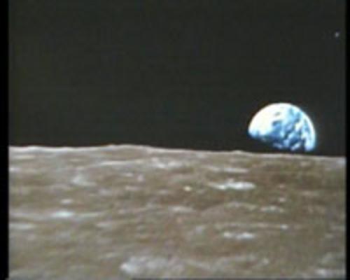 De aarde, gezien vanaf de maan
