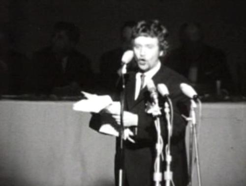 Optreden Johnny van Doorn bij &quot;Poëzie in Carré&quot; (VPRO, 1966)