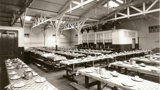 landverhuizershoteleetzaal